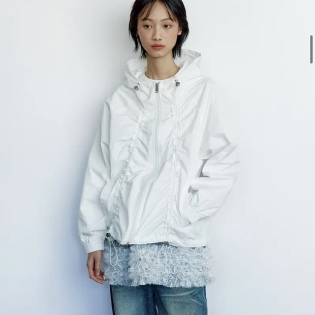 러프넥 셔링 윈드 브레이커 화이트 M