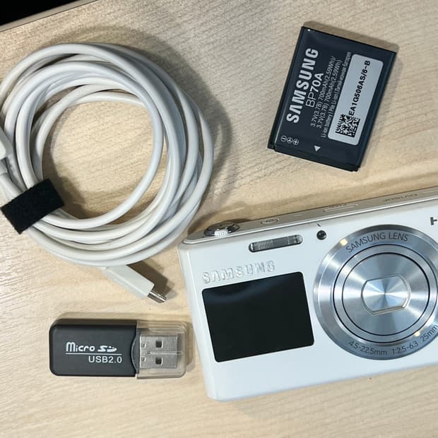 삼성 dv150f 완벽작동품 판매 (하투하, 츠키 디카)피부표현갑