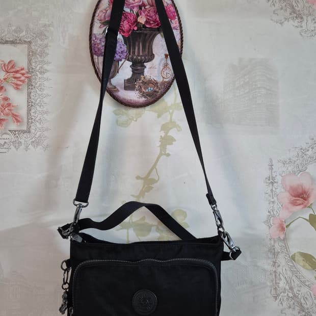 키플링 미르테 크로스백.