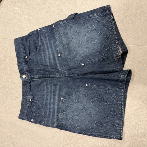 루이비통 데님 워크웨어 쇼츠 인디고