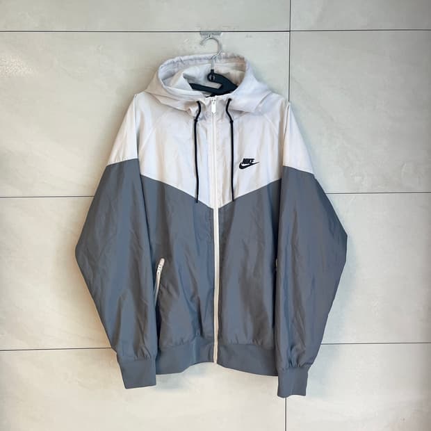 나이키 윈드러너 바람막이 (L size) 
