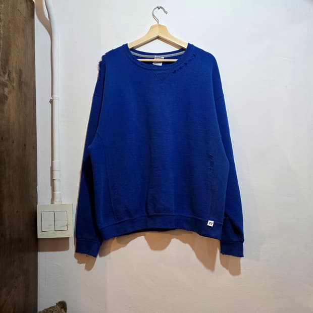 Russel Distressed Blank 스웻 셔츠 (러셀 맨투맨)