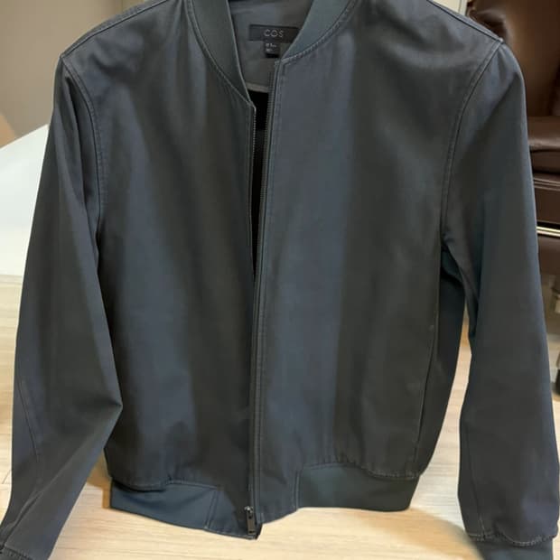 [COS] 다크그레이 워크자켓 / 블루종