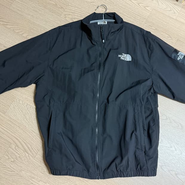 노스페이스 바람막이