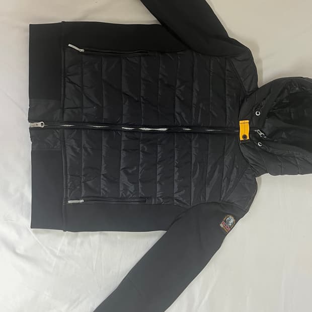 파라점퍼스 카에리 경량패딩 L사이즈