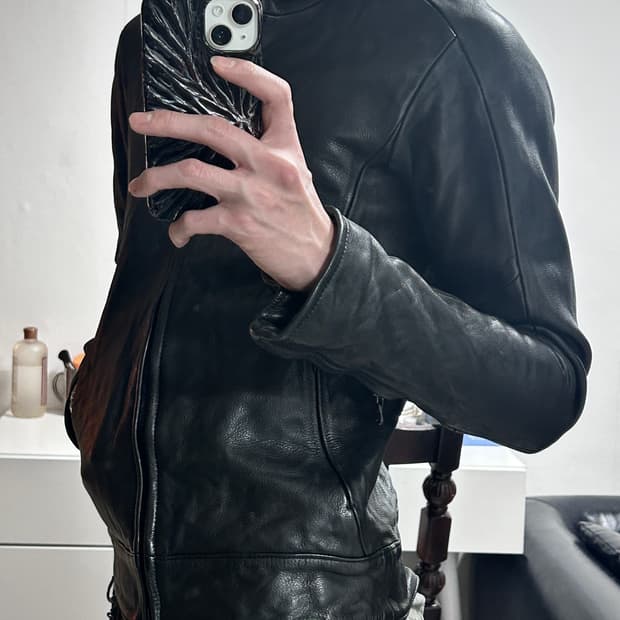 Civilized 스티어하이드 하이넥 레더 자켓