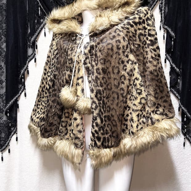 호피 레오파드 폼폼 퍼후드 케이프 망토 판초 오네갸루 라떼 핀터 펑크