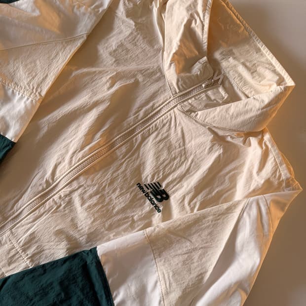 뉴발란스 UNI N플라잉 웜업 자켓 그린 색상 105사이즈