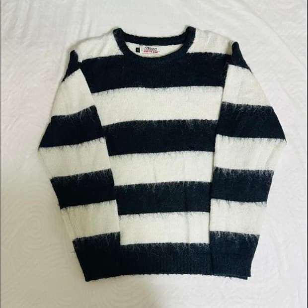 2) JOEGUSH Striped Mohair Knit 