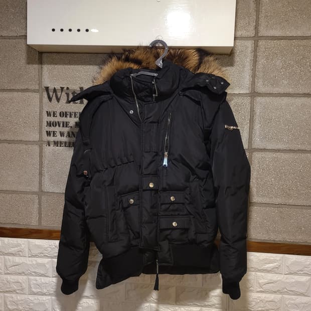 디스퀘어드 라쿤 패딩 44