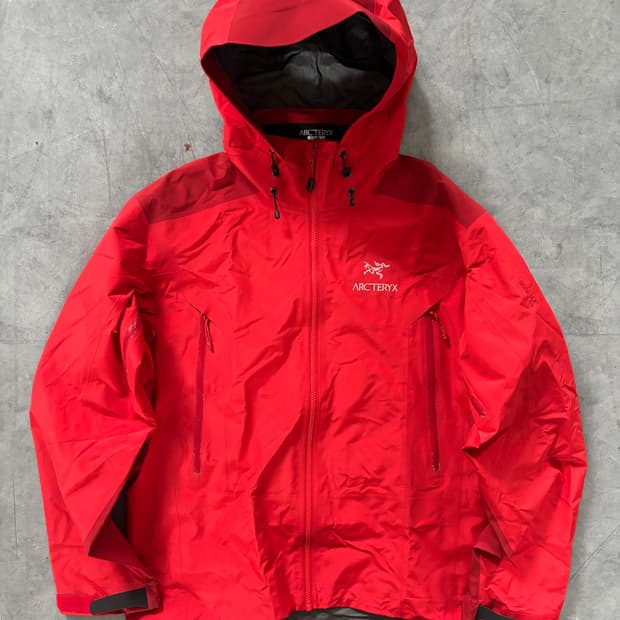 Arcteryx 아크테릭스 레드 베타 AR 고어텍스 자켓