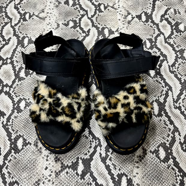 “Dr.Martens”  Leopard Kitsch Mood Shoes