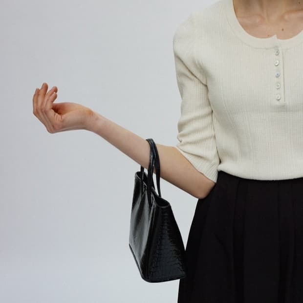 낫띵리튼 아이보리 니트