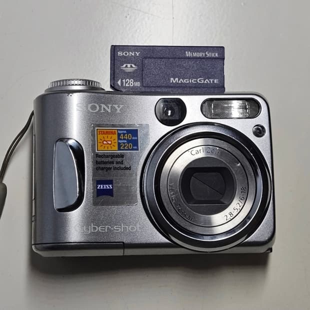 소니 사이버샷 dsc-s80 디지털 카메라