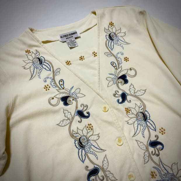 90s Alfred Dunner Floral Embroidery Card