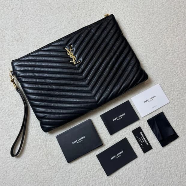 생로랑 YSL 금장 골드 마틀라쎄 클러치백 A1664