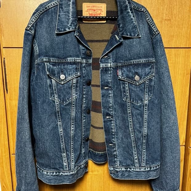 Lvc lot 559 42(L)사이즈 판매합니다.