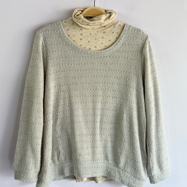 세오리아 도트 리본니트