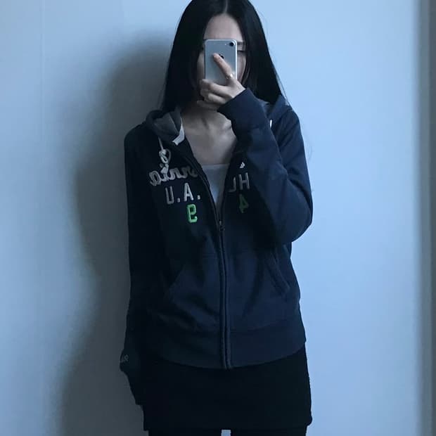 후아유 y2k 와투케 네이비 후드집업