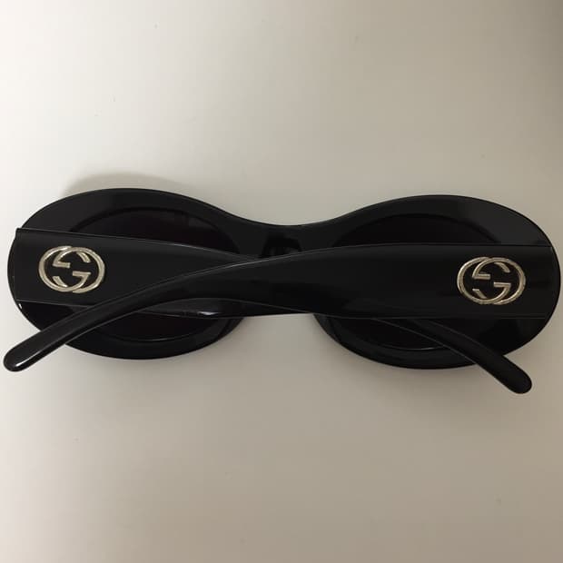 구찌 GG2400 빈티지 선글라스 / 블랙 오벌 쉐입