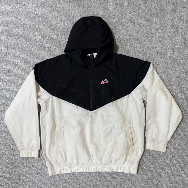 [정가 15만원] 나이키 헤리티지 아노락 바람막이