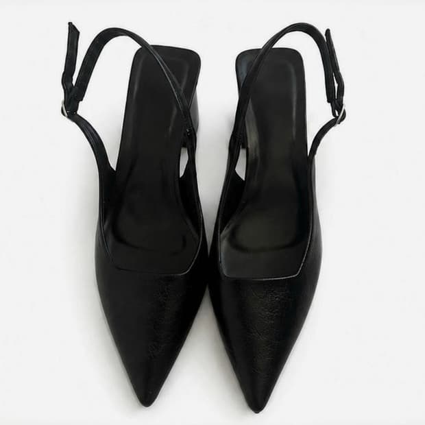 (255)Black Pointed Slingback Heels