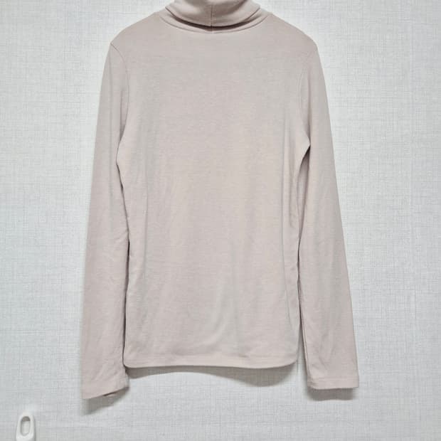 아이보리 폴라 티셔츠