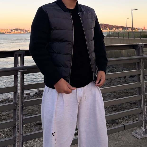 리버클래시 블랙 하프넥 남성 니트패딩(95)