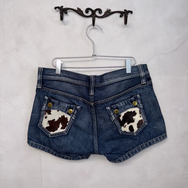 Washing denim calf fur short pants