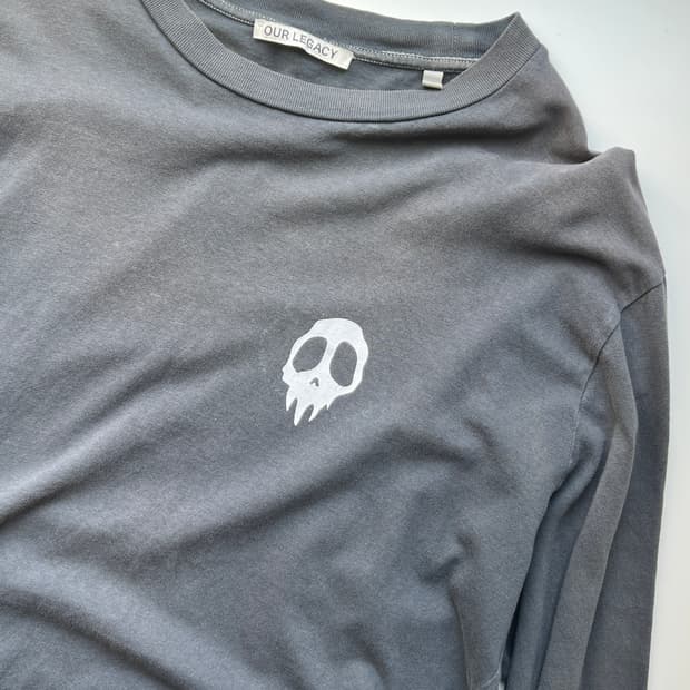 아워레가시 스컬 롱슬리브 50