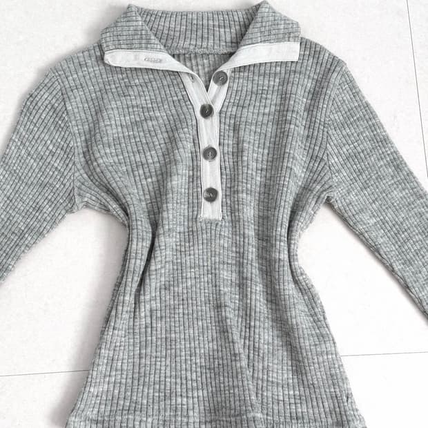 그레이 넥 카라 딱붙 슬림핏 니트 Gray Knit
