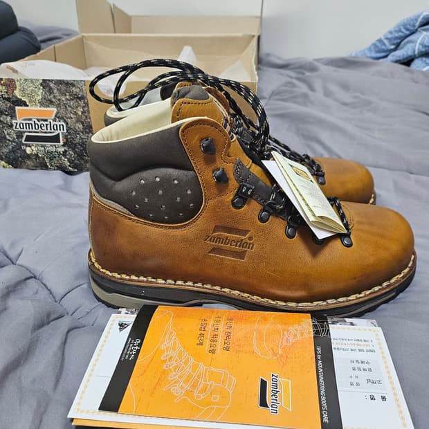 (새제품)잠발란 Zamberlan 1020 NUVOLAO NW 등산화