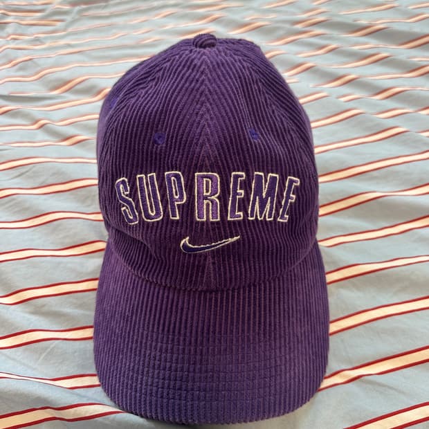 슈프림 나이키 코듀로이 캡