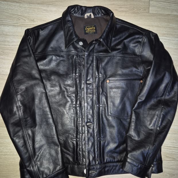 아웃스탠딩 티코어 레더 자켓