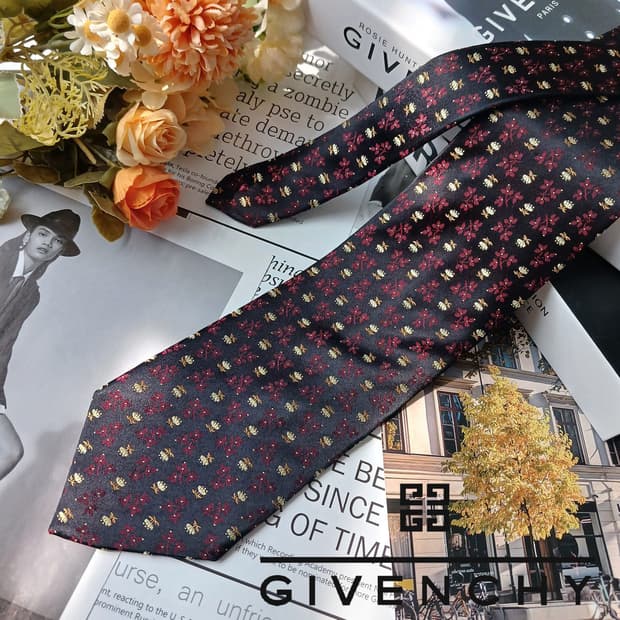 지방시 실크 블랙 플라워 자수 패턴 넥타이 9.6cm A+등급 E856