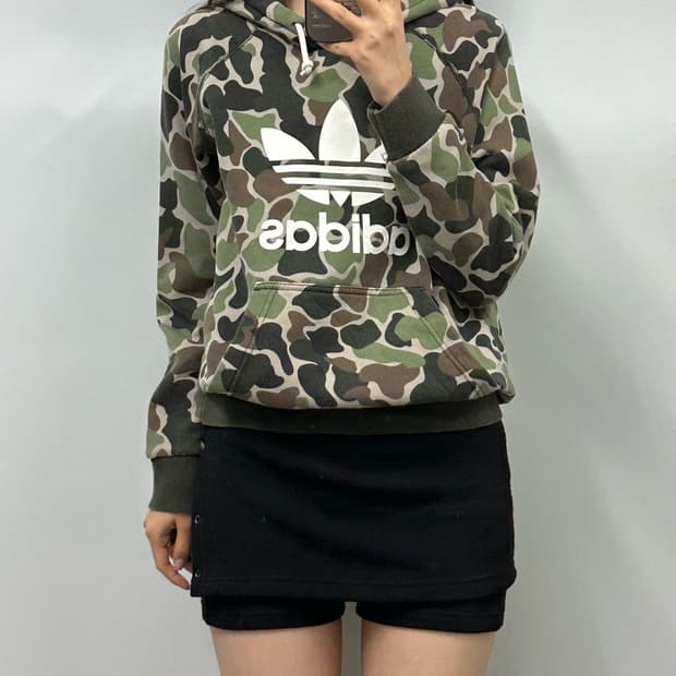 아디다스 카모 패턴 후드티
