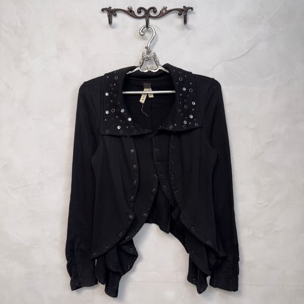 Black stud ruffle layered unbalanced jk