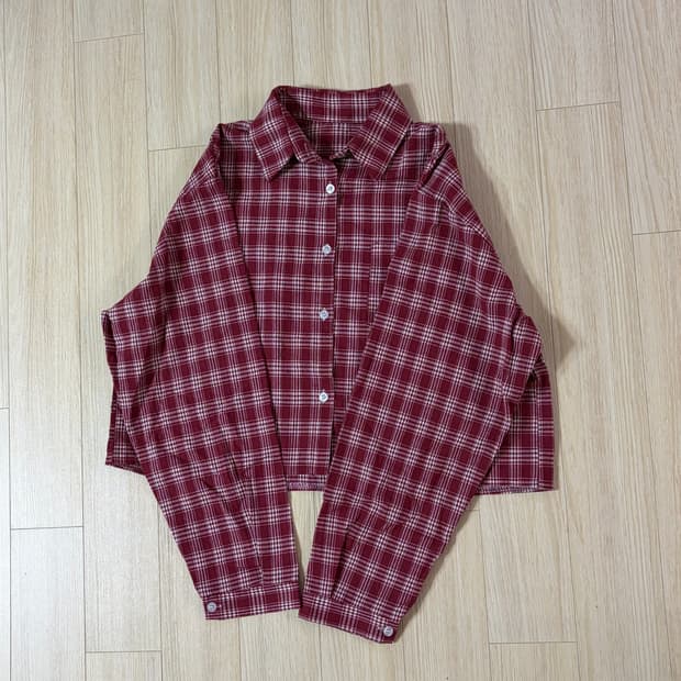 (실착1회) 레드 가오리핏 크롭 체크셔츠