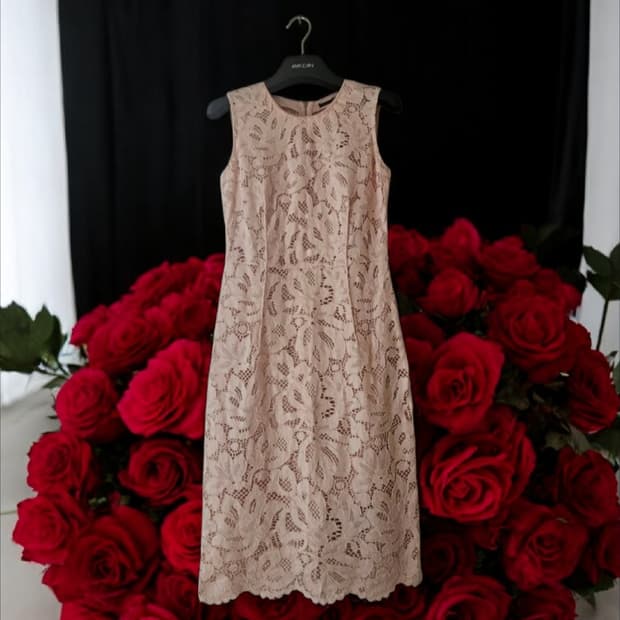 시슬리 핑크 플라워 자수 러블리 민소매 미디원피스 55