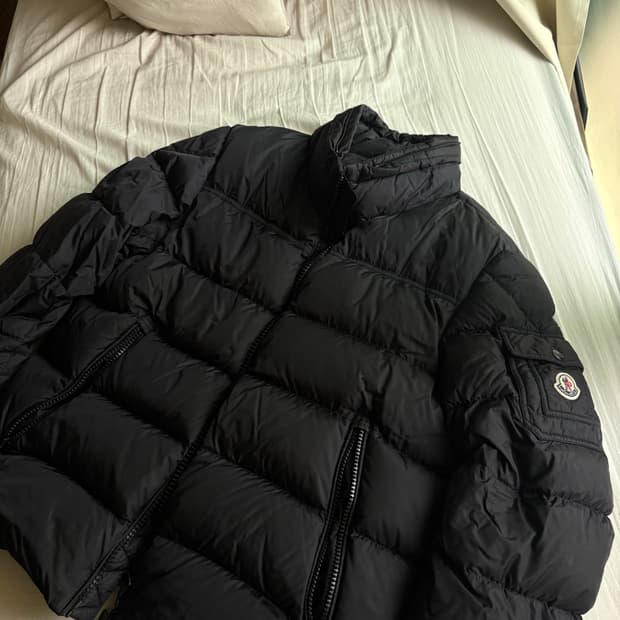 몽클레어 패딩 마르크 3사이즈 블랙
