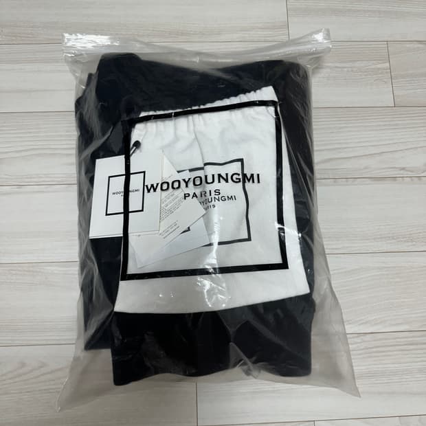 우영미 후드집업23ss 48