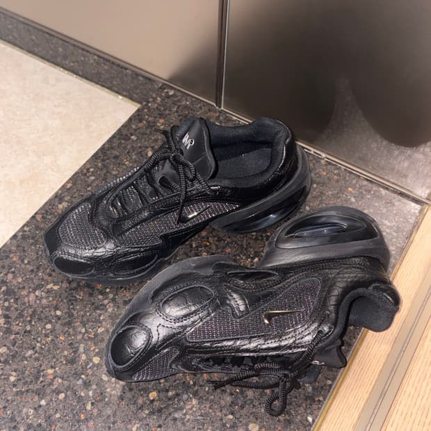 나이키 에어맥스 뮤즈 SE W (IB6689-001)