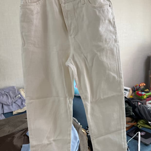 AGOLDE 크림 스트레이트 데님 25