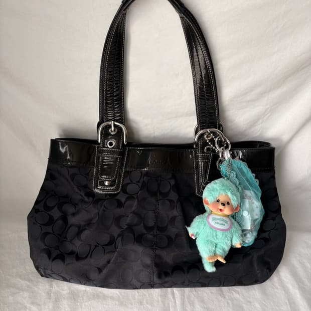 Coach black shoulder bag