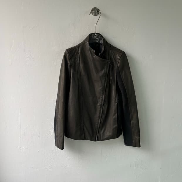 일라리아 니스트리 사선 램스킨 자켓 