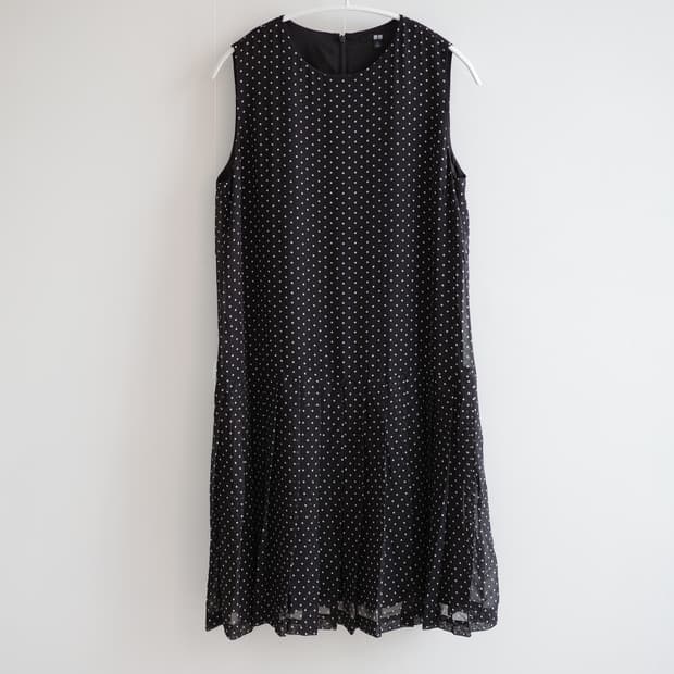 Uniqlo dot pleats one-piece