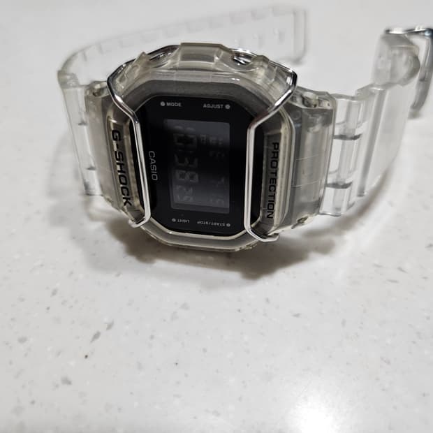 카시오 지샥 dw5600 투명