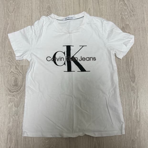 캘빈클라인 반팔