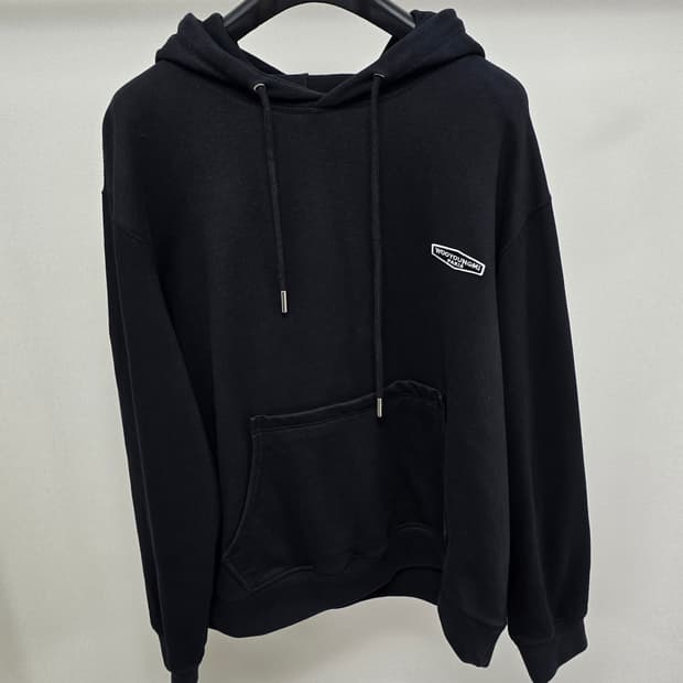 우영미 백로고 후드 티셔츠 50사이즈 105 판매