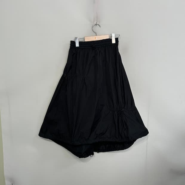 럭키슈에뜨 스커트 36사이즈 벌룬핏